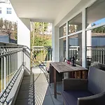 Villa Duenenresidenz Koenigin Augusta - 04 Mit Balkon Binz