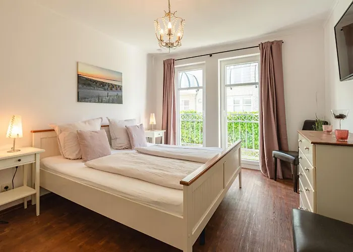 Duenenresidenz Koenigin Augusta - 04 Mit Balkon Villa